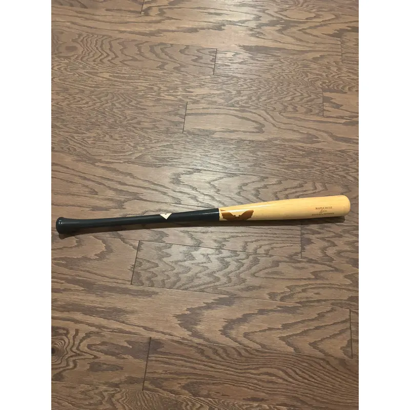 33.25 / 30.5 oz. Sam Bat D318 Maple Wood Bat