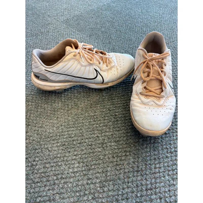 White Nike Alpha Huarache Varsity 4 Men's Size 12 Baseball Cleats (Used)