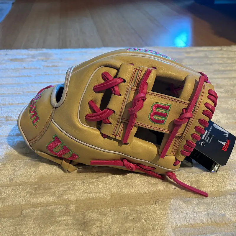 Brand New 2025 Wilson A2000 1786 Baseball Glove (WBW102713115)
