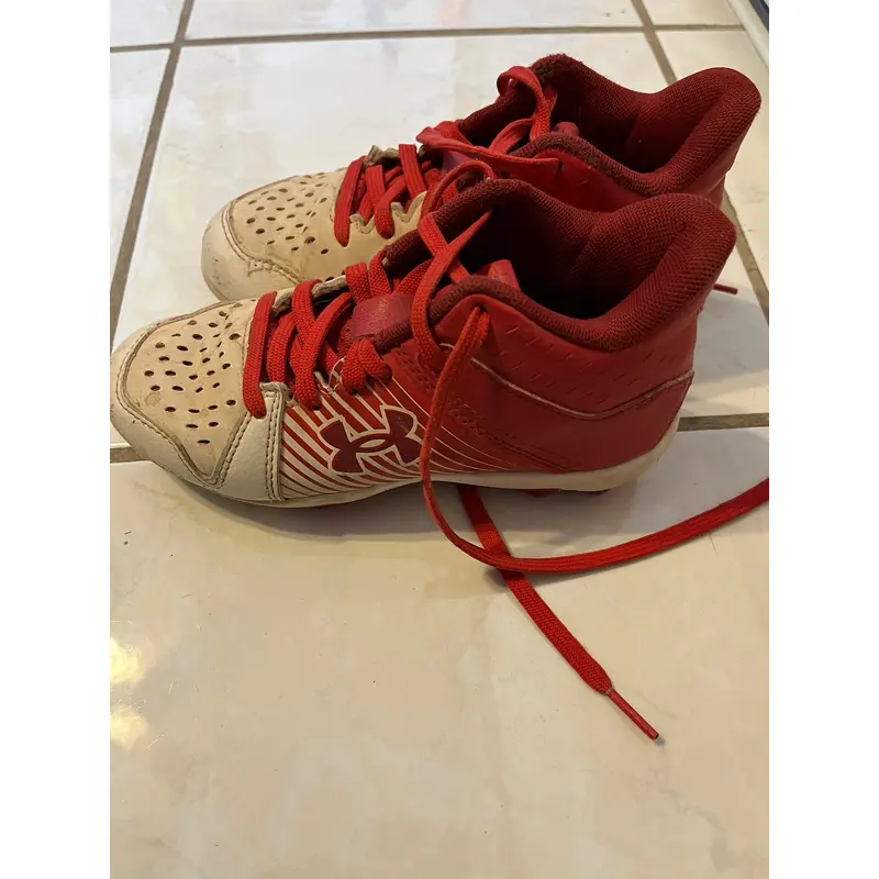 under armour Cleats Baseball Size 13 Youth