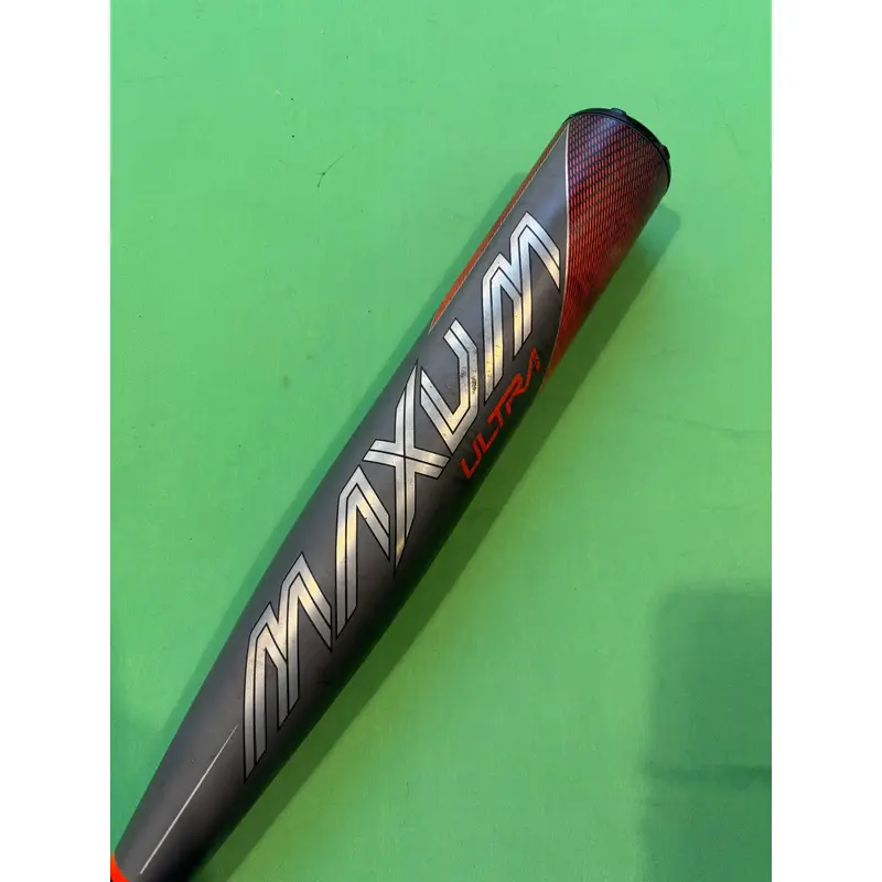 2021 Easton Maxum Ultra Composite Bat BBCOR Certified (-3) Composite 30 oz 33"