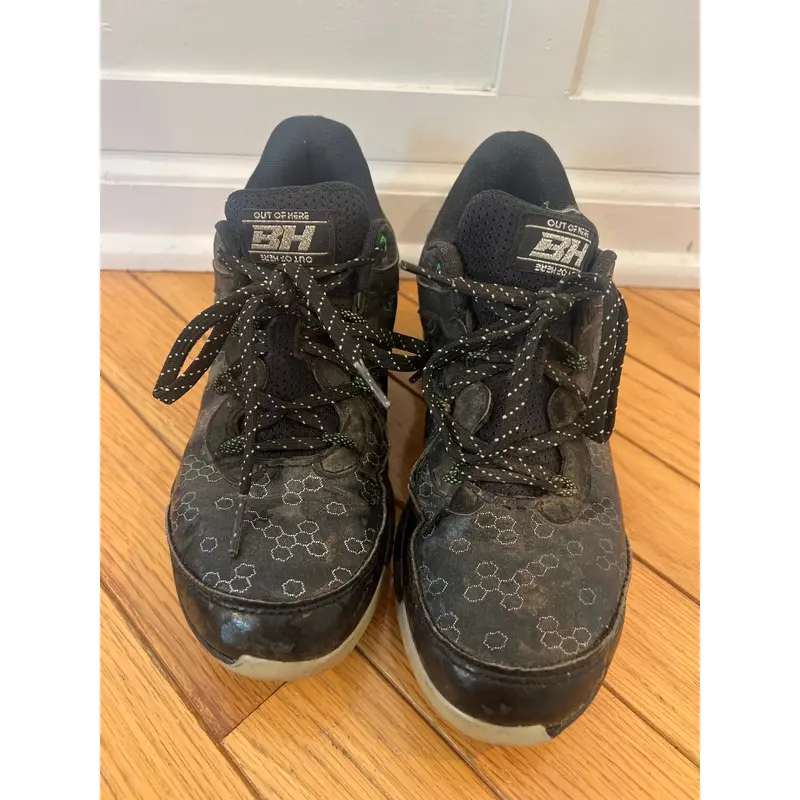 Kid's 3.5Y (Big Kids / Youth) Under Armour (Used)