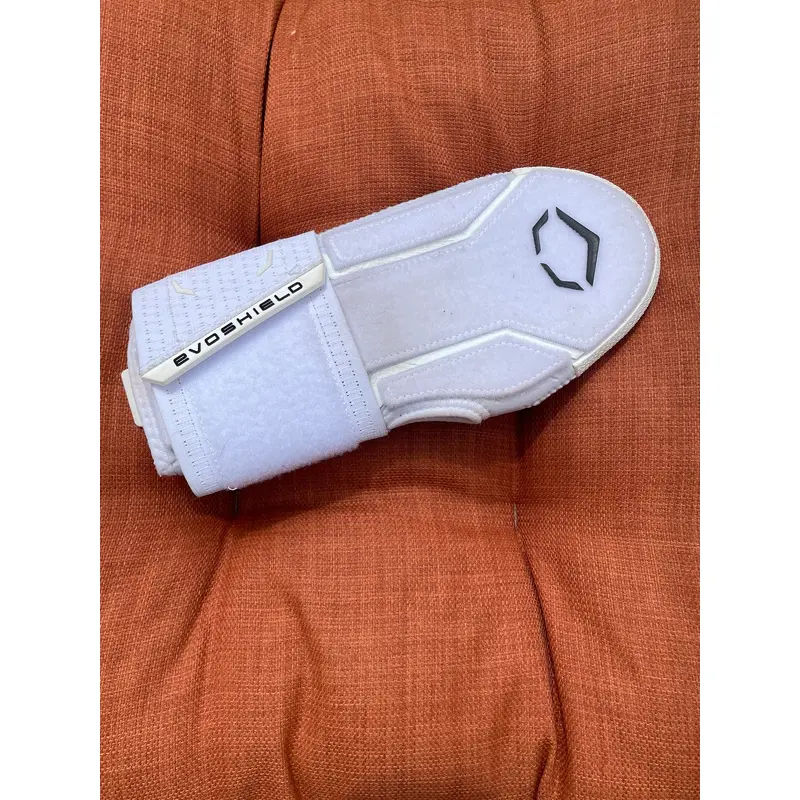 White Senior EvoShield Sliding Mitt 2.0 Wrist Guards (Used) Like New