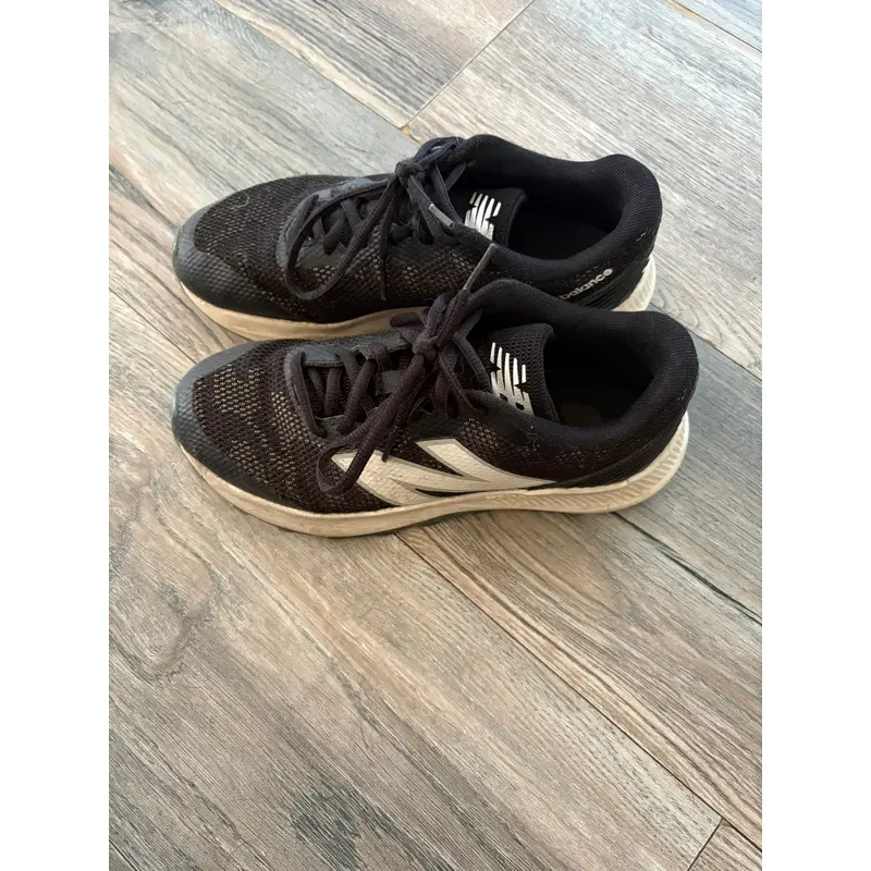 Black Kid's 4Y (Big Kids / Youth) Youth New Balance 4040v7 Low Top Turf Cleats (Used)