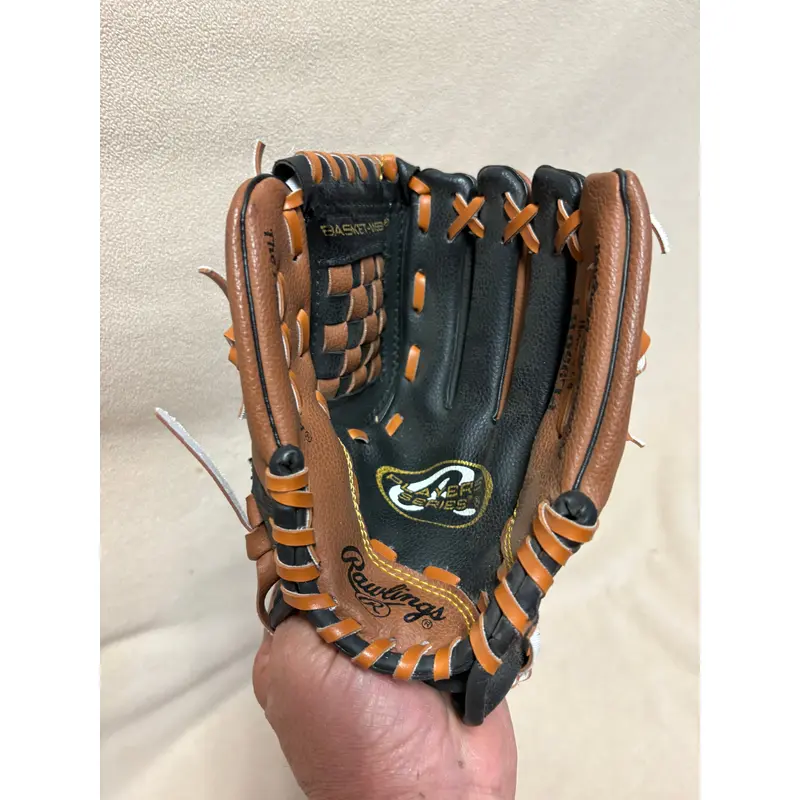 Right Hand Throw Rawlings Player series Baseball Glove 9.5" (Used)