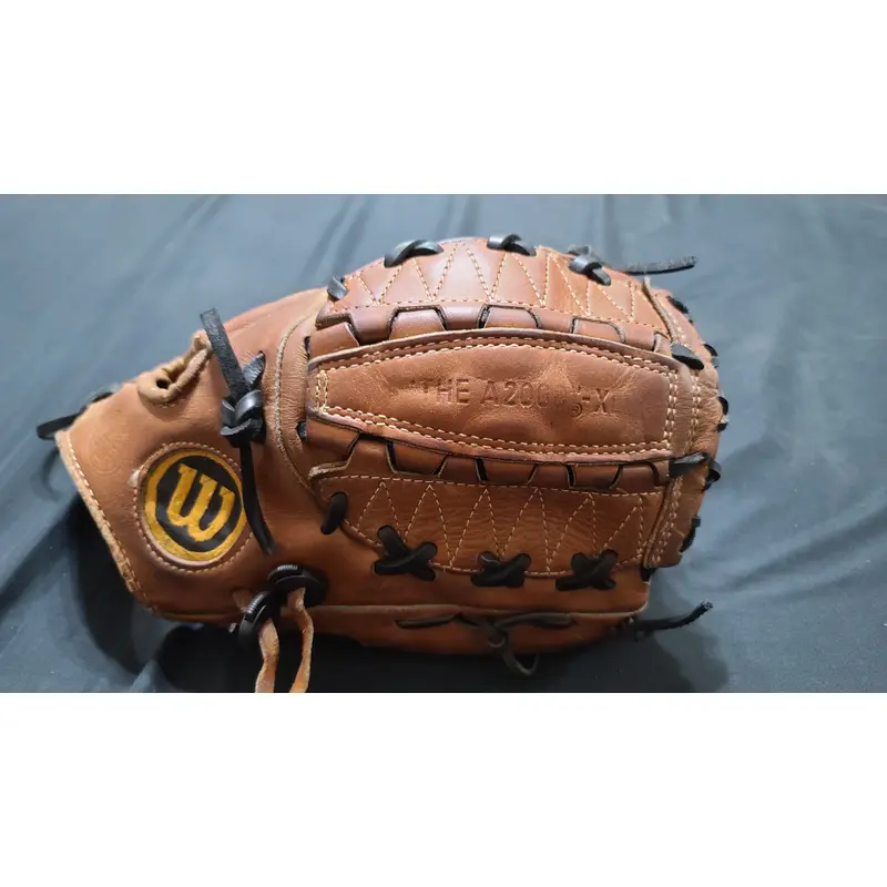 The Wilson A2000 Dual Hinge baseball glove