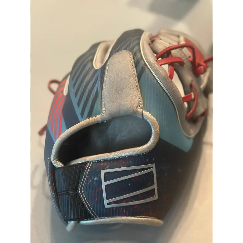 2022 Rawlings Right Hand Throw Infield REV1X Baseball Glove 11.5" (Used)