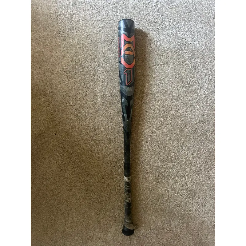 Easton MAV1 Alloy Bat (-3) 30 oz 33" (Used)