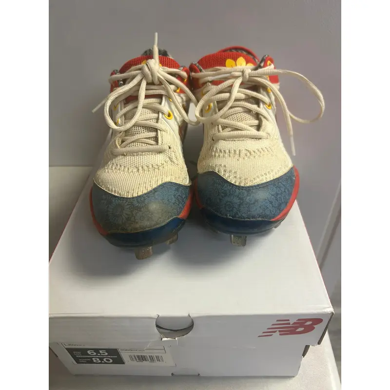 Red Men's Size M 6.5 (W 7.5) Adult New Balance Low Top 3000v4 Metal (Used)