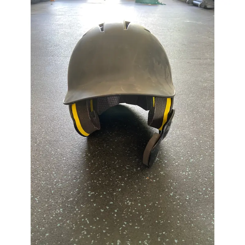 Used 6 1/2 - 7 1/2 Under Armour UABH2-100 Batting Helmet