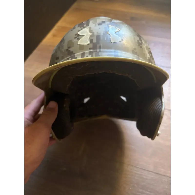 Medium Under Armour UABH2-100 Batting Helmet (Used)