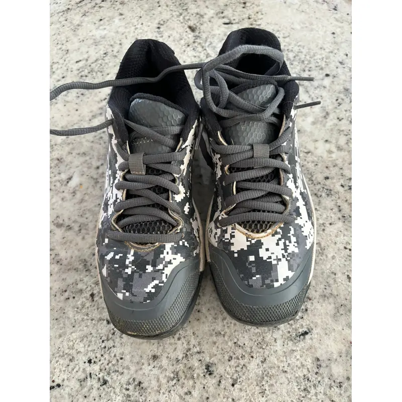 Used Size 4.5 (Women's 5.5) Boombah