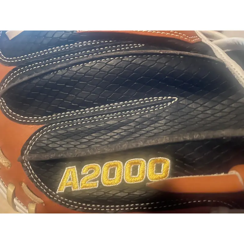 Catchers glove Wilson a2000