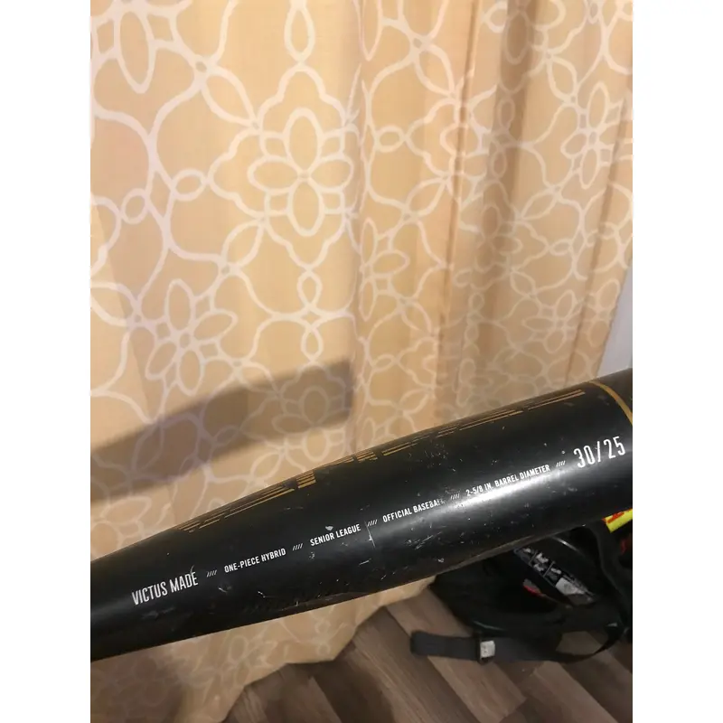 Used  Victus USSSA Certified Alloy 25 oz 30" Vandal Bat