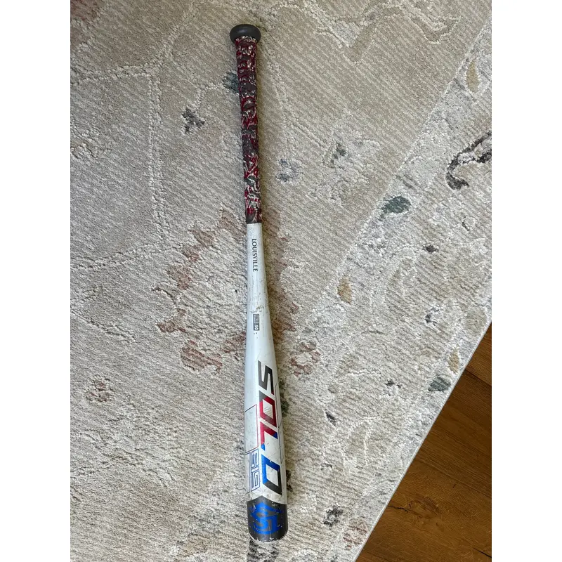Louisville Slugger Bat (-3) 28 oz 31" (Used)