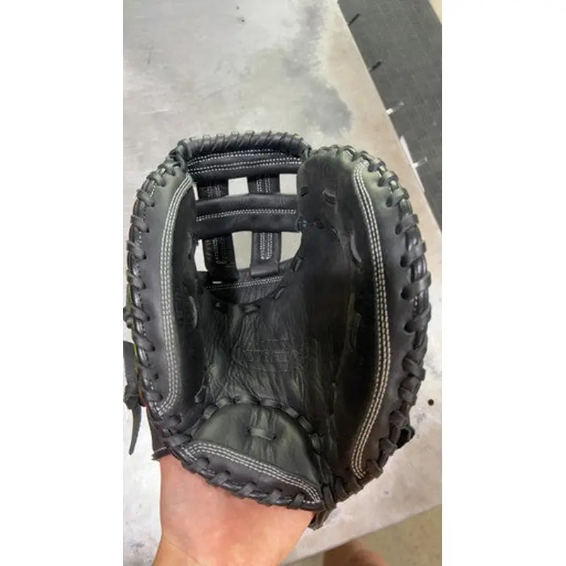 Vinci (Used) Black Right Hand Throw 32" Baseball Glove
