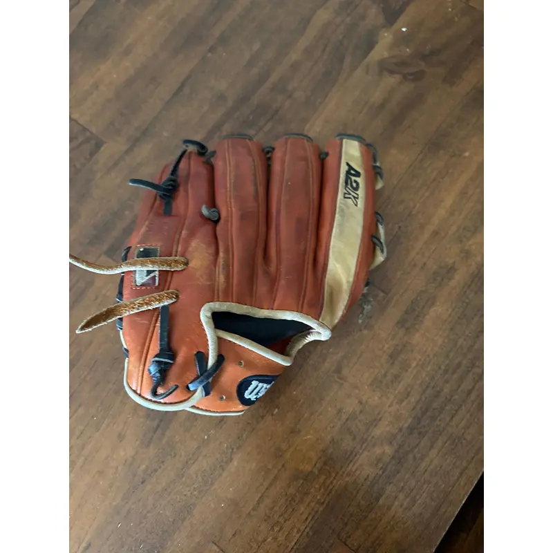 Wilson Right Hand Throw Infield A2K Baseball Glove 11.5" (Used)