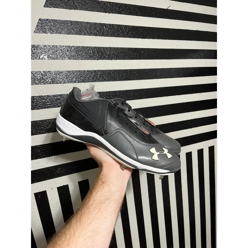 Size 13 Under Armor Ignite Low ST metal spikes baseball cleats