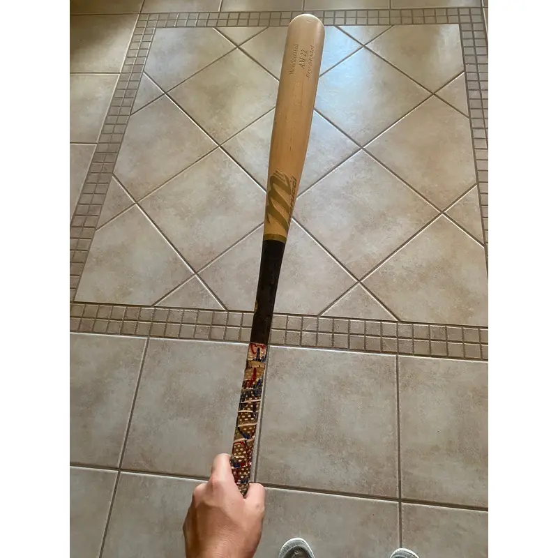 Marucci AM22 Maple Bat (-3)  28 oz 31" (Used)