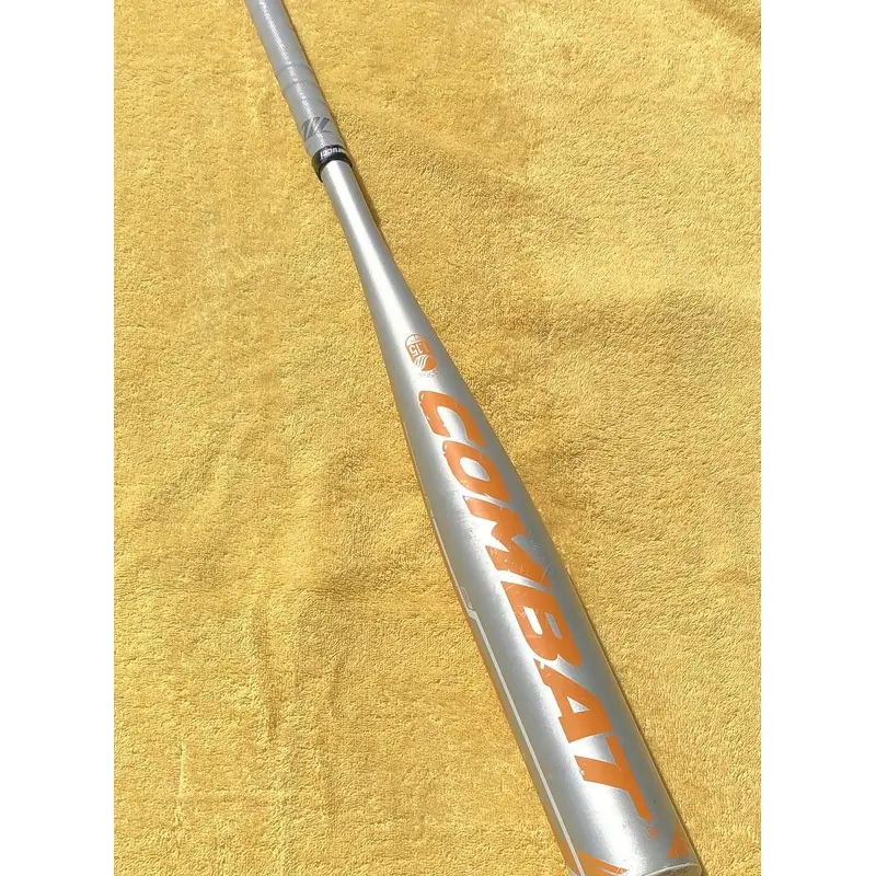Used Kid Pitch (9YO-13YO) USSSA Certified Combat Composite Vigor Bat (-10) 22 oz 32"
