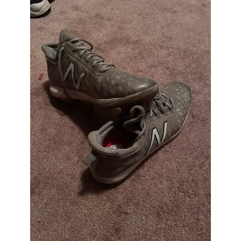 11.5 Gray Men's Molded Baseball Cleats New Balance 4040