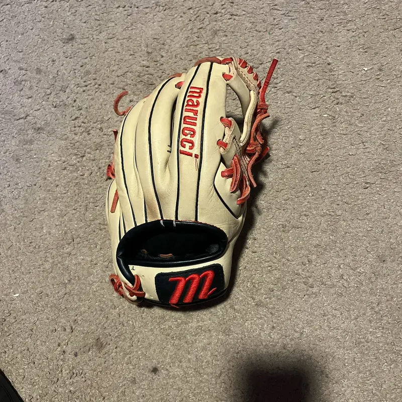 Marucci RH Infield Oxbow Baseball Glove 11.5" (Used)