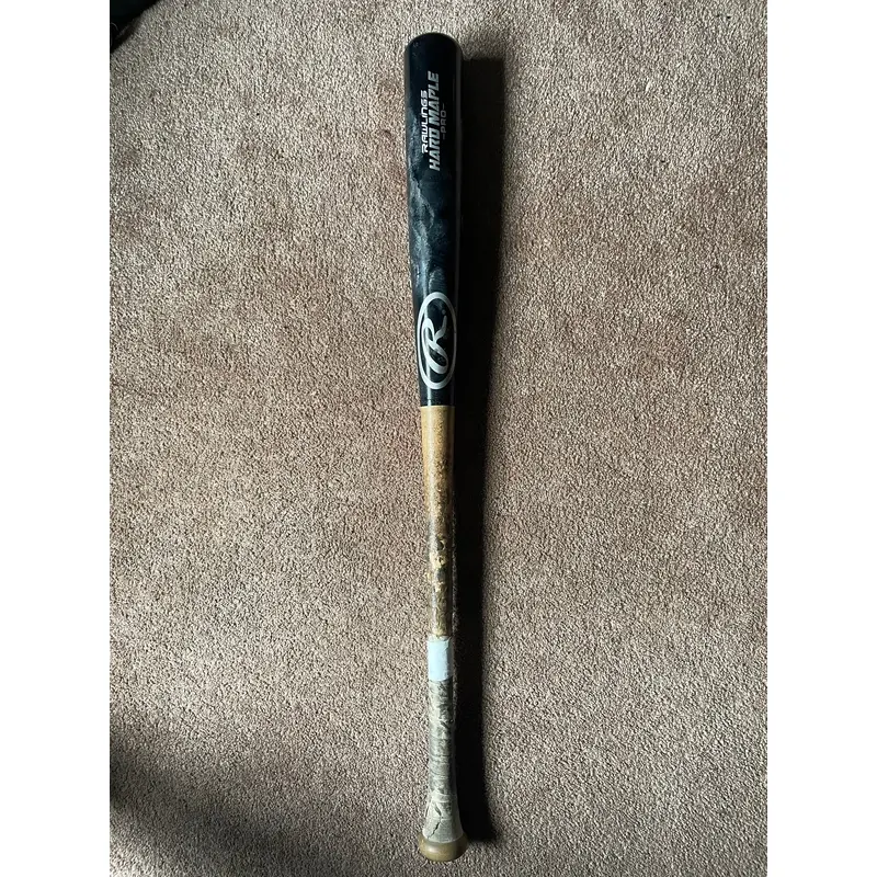 Rawlings Hard Maple Pro Wood Bat 33" (-3) 30 oz (Used)