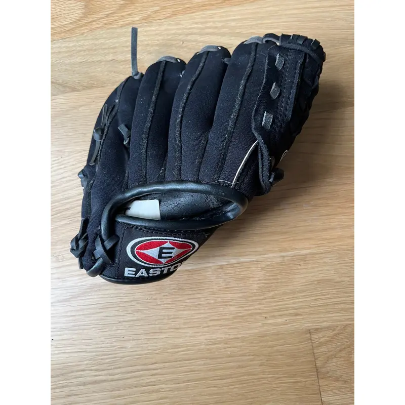 Easton Black Magic Baseball Glove 9 Pattern ETX 9N