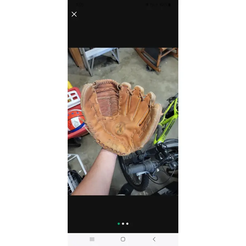 Right Hand Throw Baseball Glove 13" (Used)