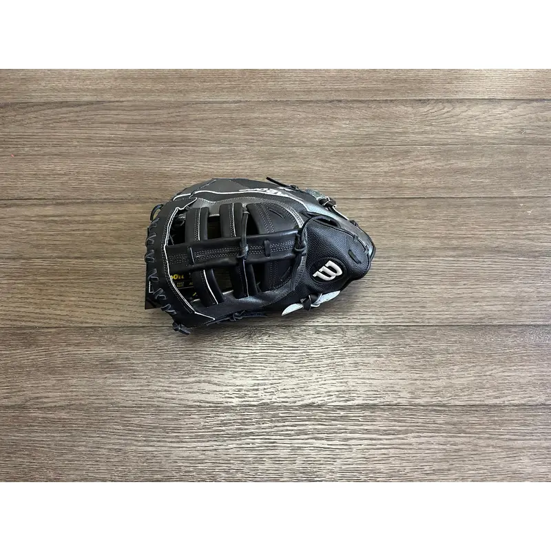 New Wilson A2000 1613 12.25 First Base Mitt