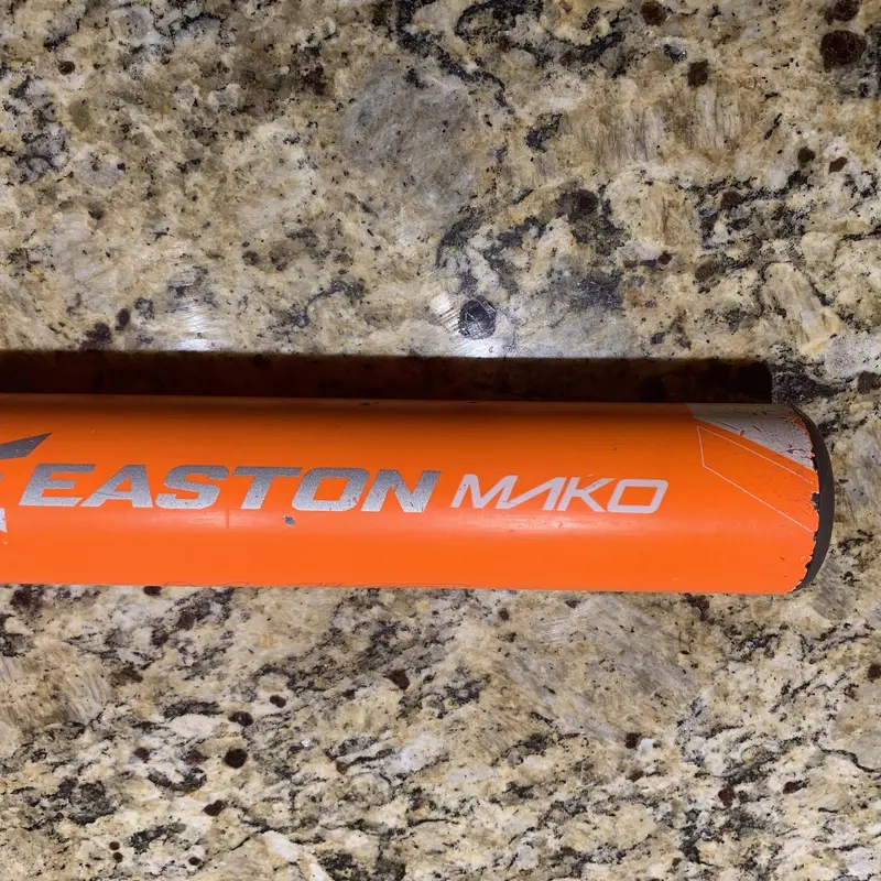 VERY HOT ORANGE MAKO!  Easton Mako 31/20 (-11)