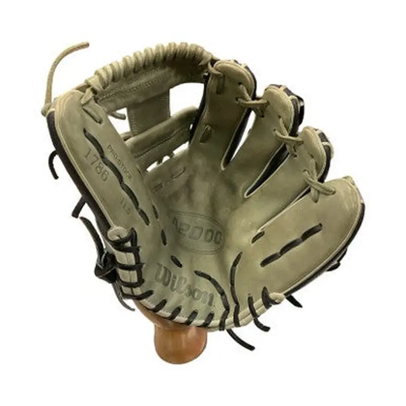 Used Wilson A2000 BB/SB Glove RH Throw Grey 11 1/2" 11859-S000024699