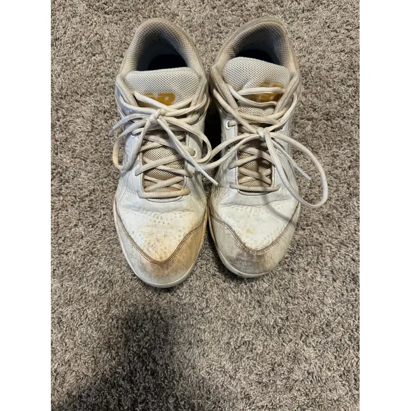 New Balance Baseball Metal Cleats Size 11