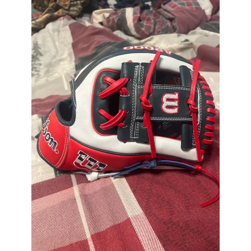 New 2022 Infield 11.5" A2000 Baseball Glove