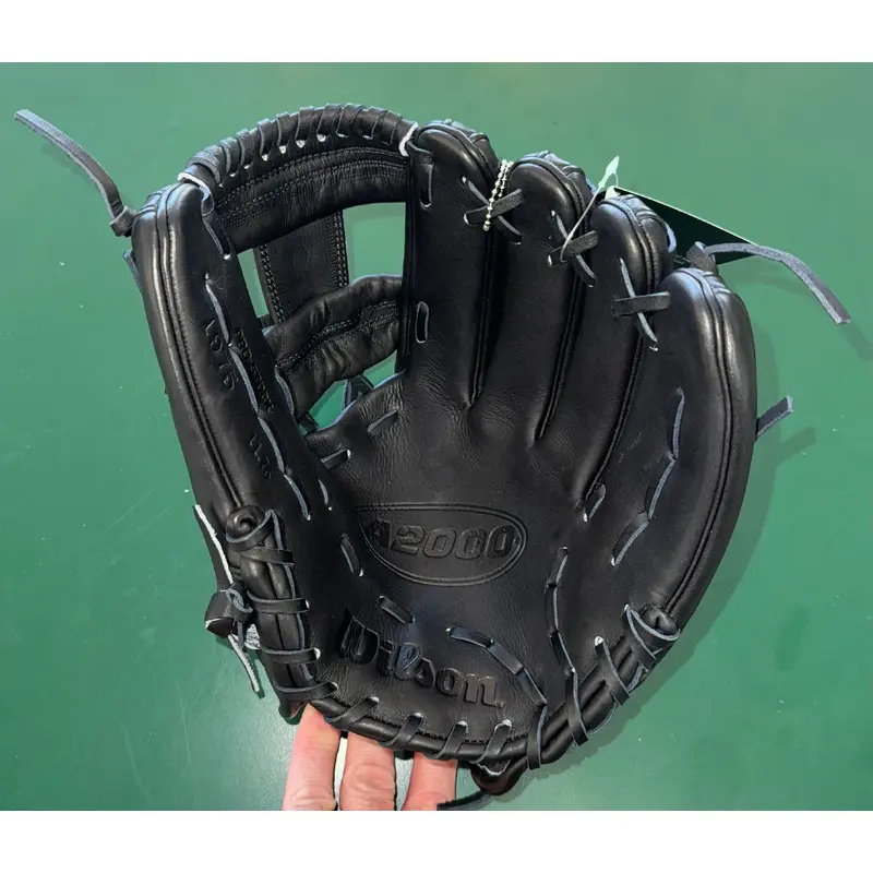 New Wilson Right Hand Throw A2000 Baseball Glove 11.75"