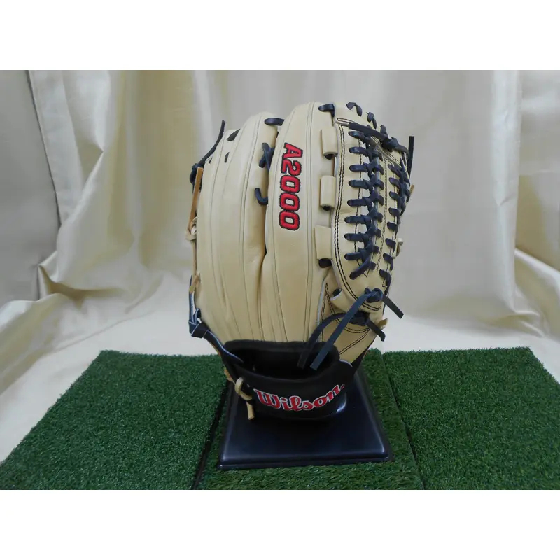 New 2022 Wilson A2000 D33 11.75" Baseball Glove RHT SAME DAY SHIPPING*