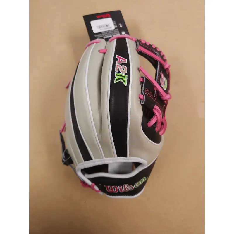 New Wilson June 2024 GOTM Right Hand Throw Infield A2K Baseball Glove 11.75"
