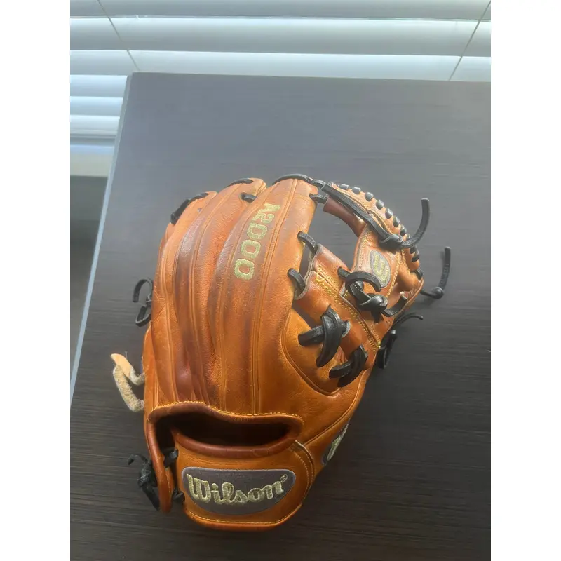 Used 2021 Infield 11.5" A2000 Baseball Glove