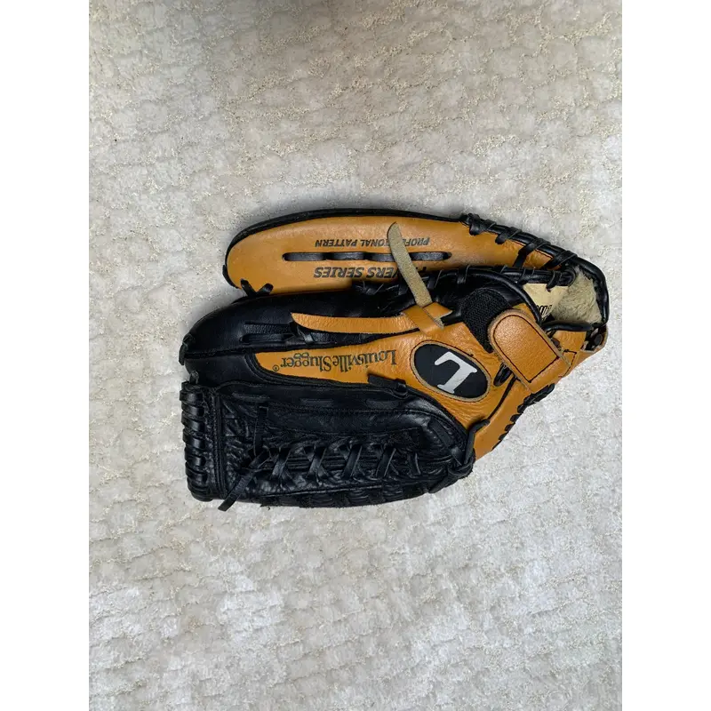 Louisville slugger baseball mitt