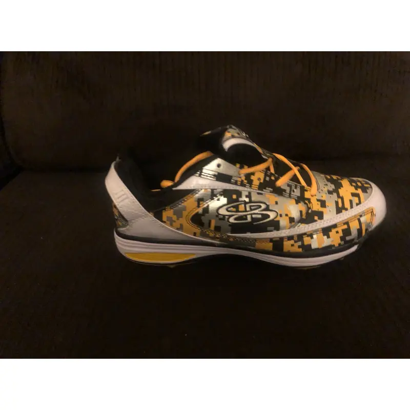 Yellow New Men's Low Top Metal