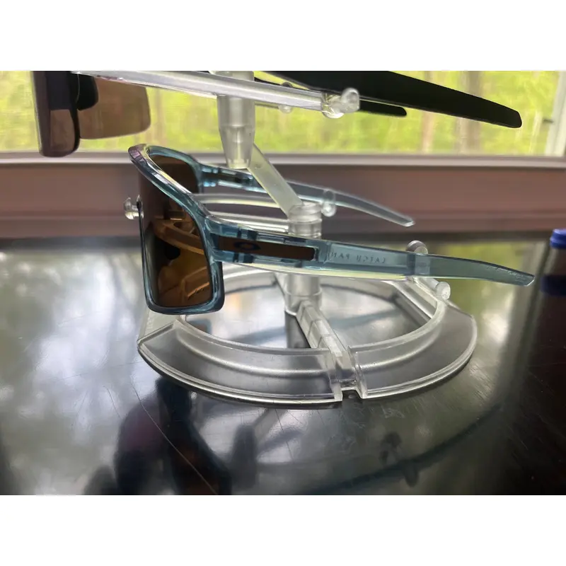 Unisex   Oakley Sutro (New)