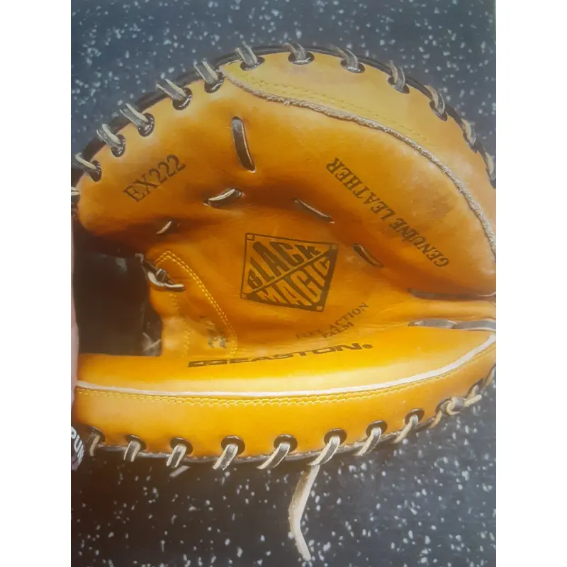 Easton Right Hand Throw Catcher's EX222 Baseball Glove 32"
