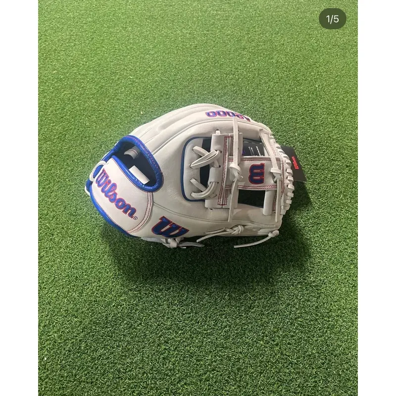 Wilson A2000 Exclusive Baseball Glove