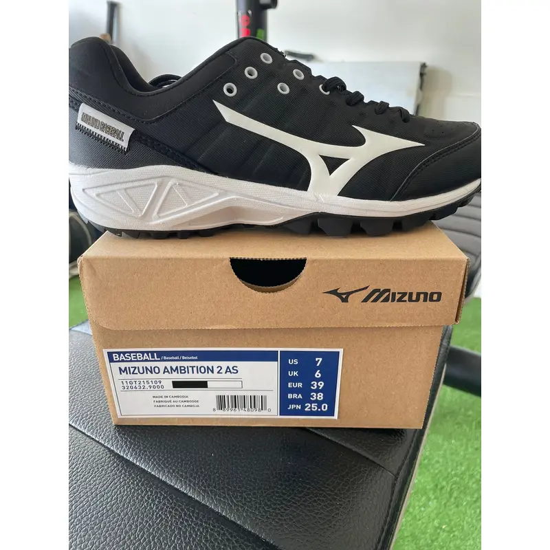 Mizuno baseball turfs