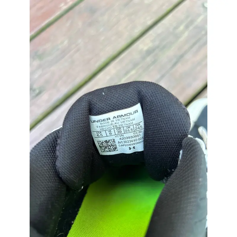 Black Used Kid's Under Armour Molded Cleats