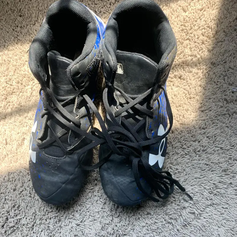 Black Men's Size 9.0 (Women's 10) Low Cut