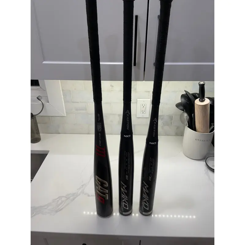 Easton (-11) 19 oz 30" Bat And 29 Mako