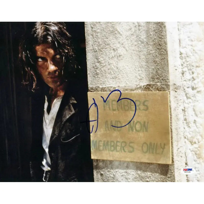 Antonio Banderas Desperado Signed Authentic 11X14 Photo PSA/DNA #V67154