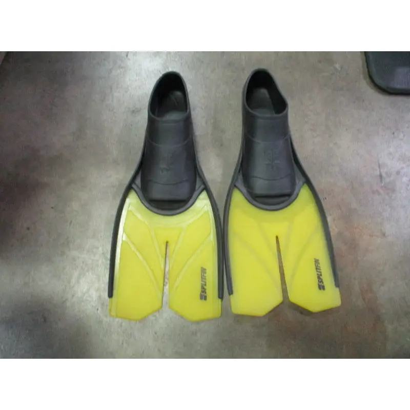 Used TYR Split Fins Swim Fins Size Medium 6-7 / 39-40