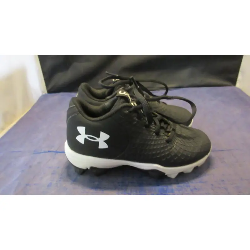 Used Under Armour Glyde Cleats Youth Size 11K